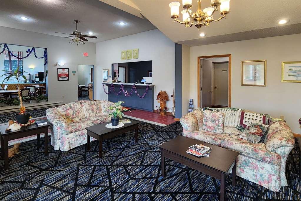 Econo Lodge Lakeshore Манистик Интерьер фото