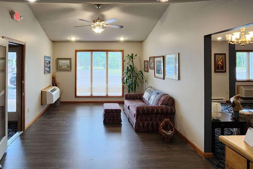 Econo Lodge Lakeshore Манистик Интерьер фото