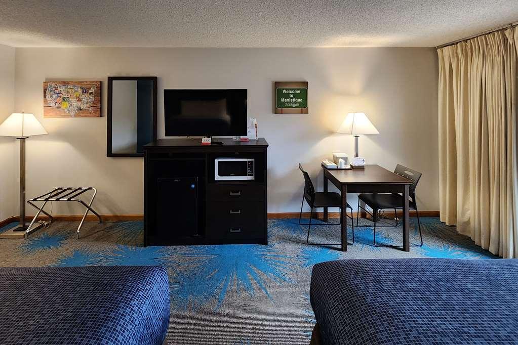 Econo Lodge Lakeshore Манистик Номер фото
