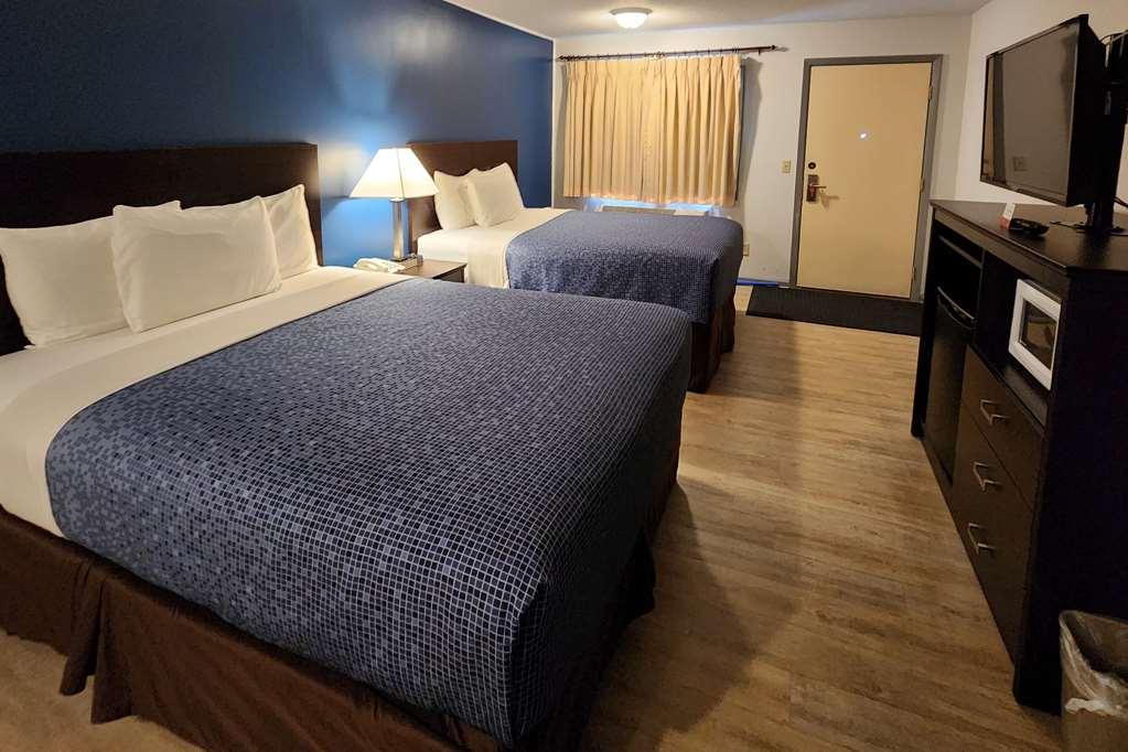 Econo Lodge Lakeshore Манистик Номер фото